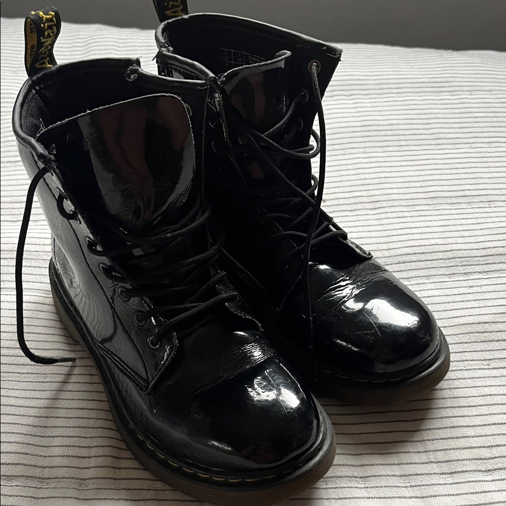 Doc Marten Delaney patent boots